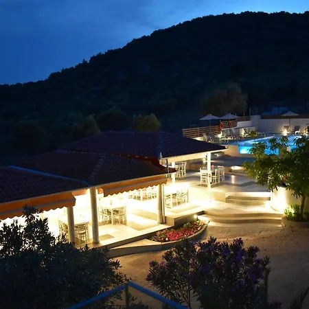 Irini Patira * Potos