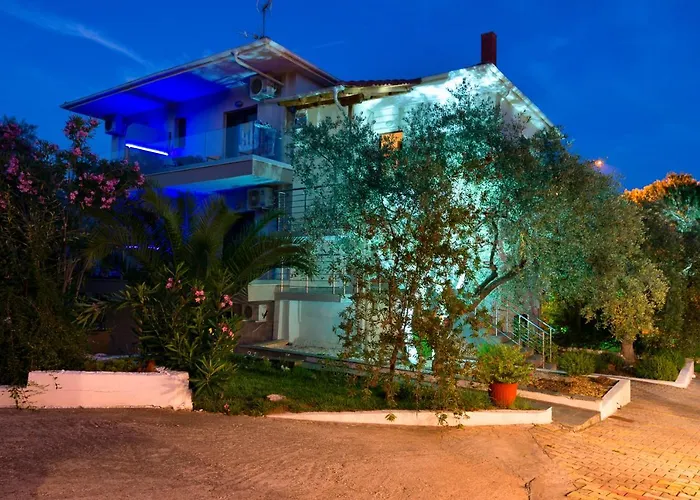 Irini Patira * Potos