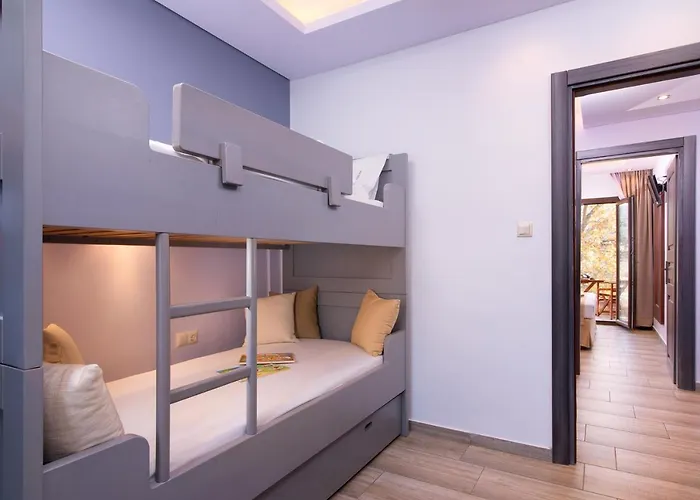 Irini Patira * Potos