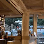 アパート Irini Patira *