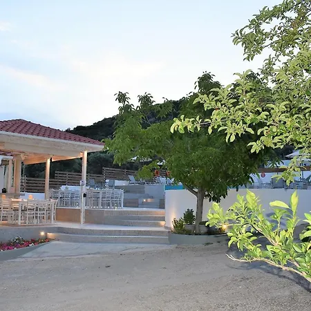 Irini Patira Appartamento Potos