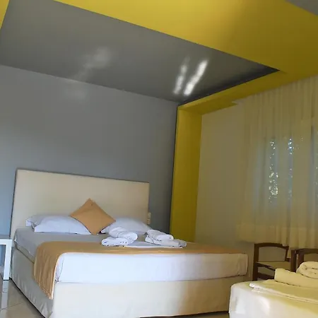 Irini Patira * Potos