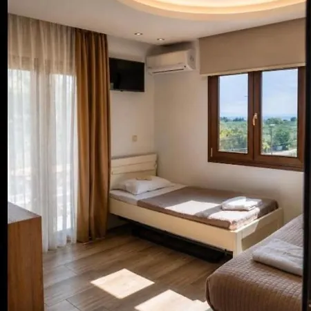 Studios Apartments Irini Patira